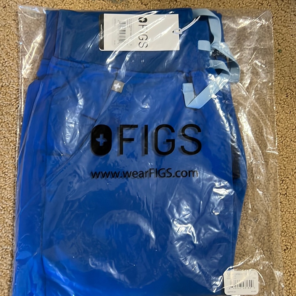 Figs high waisted Zamora jogger & scrub top